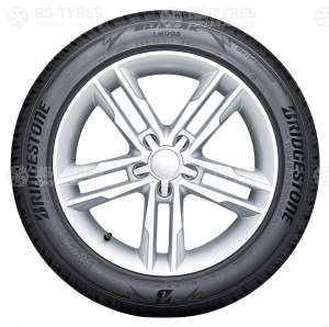 Bridgestone Blizzak LM005 255/40 R21 102V